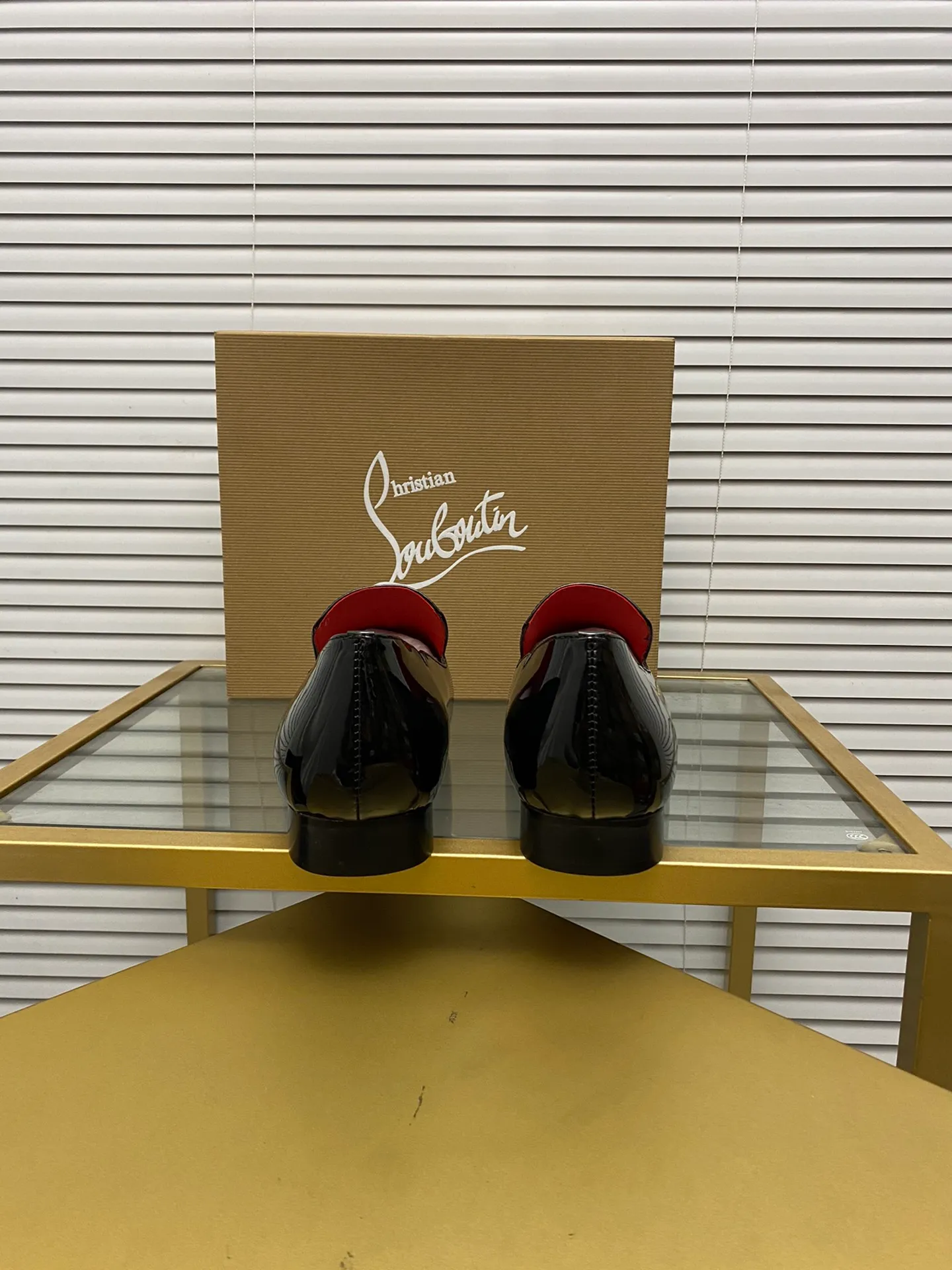 (Customized model) Ex-factory price is 500. christian louboutin (CL red sole shoes) counter series, casual sneakers for couples 📢 📢 📢 Exclusive hot style release 🎈🎈💪 Movable latex feet 👻 Finished outsole line [Proud] 😝Female 35-40# Male 38#-46, global supply😝 [Top version]: Original imported genuine leather upper, top original leather lining, original molded TPU outsole, original 1:1 detail processing, original shoe last,